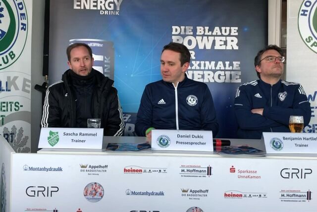 Der Dortmunder Fußball-Funktionär Daniel Dukic (M) war zuletzt beim Holzwickeder SC – und wirkt nun beim SV Wacker Obercastrop.