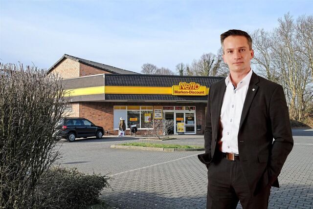 Montage zeigt Projektentwickler Robert Brzezinski vor dem einstigen Netto-Markt in Recklinghausen-Suderwich