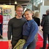 Julia Pauline Pauline List und ihr Freund Jonathan Buhl besuchten die Job-Messe in der Mercedes-Benz Niederlassung in der Wittekindstraße