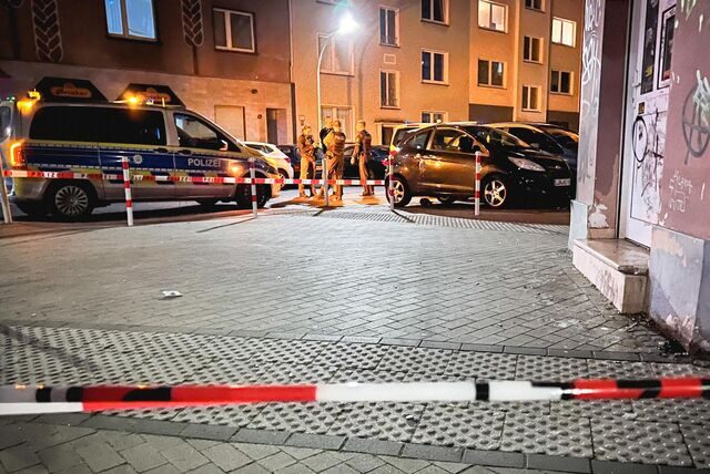 Polizei und Rettungsdienst waren am Samstagabend wegen eines versuchten Tötungsdelikts in der Nordstadt im Einsatz.