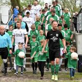 Einlauf der Ü40-Kreispokal-Finalisten