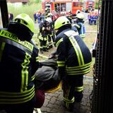Fünf „Vermisste“ holten die Alt-Marler Feuerwehrkräfte bei ihrer Frühjahrsübung aus der Kaue von AV 8.