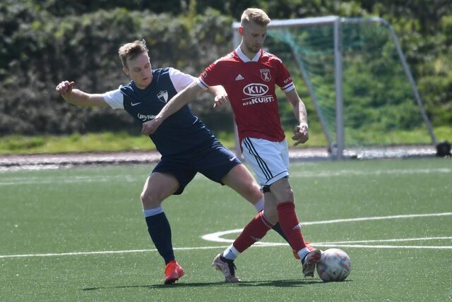 In  der Kreisliga B wurde die SG Castrop II durch ein 3:1 gegen den VfR Rauxel die Rote Laterne des Tabellenletzten an Herne-Süd II los.