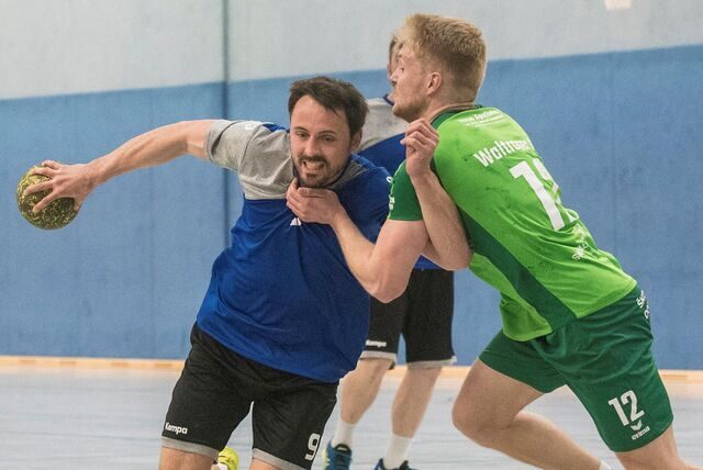 Die Handballer des TuS Ickern haben einen wichtigen Schritt in Richtung Klassenverbleib gemacht. Am vorletzten Bezirksliga-Spieltag setzten sie sich mit 25:22 (11:12) gegen den Abstiegskandidaten Waltroper HV durch. Dabei liefen die Ickerner zweitweise einem Fünf-Tore-Rückstand hinterher.