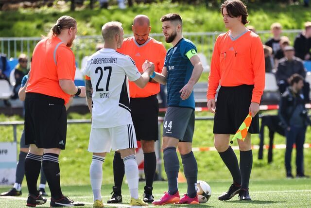 Der SV Wacker Obercastrop gewann über ein 2:0 und 2:2 mit 5:2 gegen den SC Obersprockhövel und sammelte wichtige Punkte gegen den Abstieg ein.