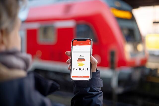 Das 49 Euro-Ticket ist auf dem Vormarsch. Spielen die Arbeitgeber mit, wird’s nochmal billiger.