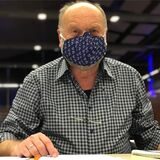 Michael Fritsch zog für die CDU in den Stadtrat ein, der dann erst einmal viel mit der Corona-Pandemie zu tun hatte. Dieses Bild zeigt ihn bei der ersten Sitzung, bei der Maskenpflicht galt.