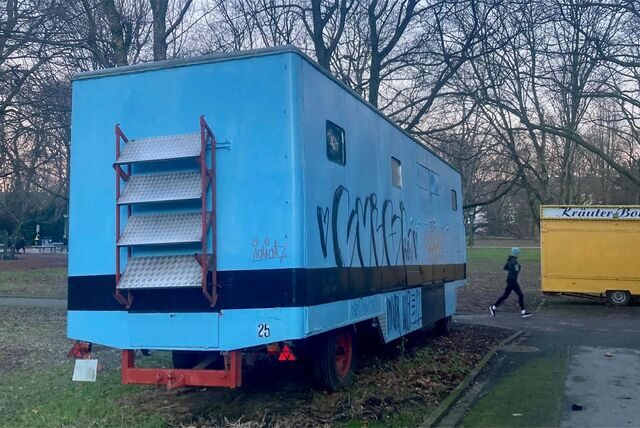Der alte Toilettenwagen auf Rädern hat längst ausgedient – wo bleibt der versprochene Ersatz?