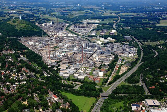 BP plant ein Riesenprojekt in unmittelbarer Nachbarschaft ihrer Raffinerie in Gelsenkirchen-Scholven: eine Recyclinganlage für Kunststoffe.