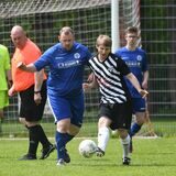 Durch einen 4:1-Sieg gegen die SG Horneburg II bleibt der TuS Henrichenburg III in der Kreisliga C4 Recklinghausen Zweiter mit Aufstiegs-Chance.
