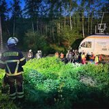 Polizei und Feuerwehr mussten am Sonntag (7.5.) die Passagiere eines liegengebliebenen Sonderzugs betreuen.