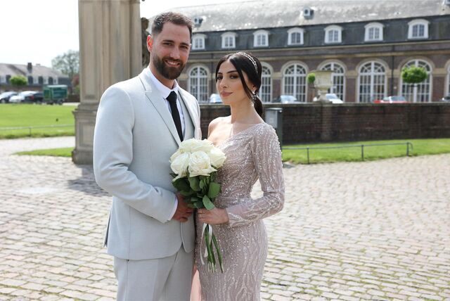 Nadim Karsifi darf Zeycan nun seine Ehefrau nennen. Die beiden heirateten am Schloss Nordkirchen.