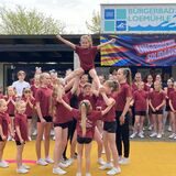 Die Cheerleader der DjK Lenkerbeck zeigen ihr Können bei vielen Gelegenheiten – unser Foto zeigt sie am Bürgerbad Loemühle. Beim Benefizspiel für Erdbebenopfer wären sie gern dabei gewesen – doch die Organisatoren fanden den Rahmen nicht passend.