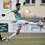Imad Aweimer (am Ball), hier im Trikot des FC Kray  im Spiel gegen den ASC 09 Dortmund, kommt zum SV Wacker Obercastrop.