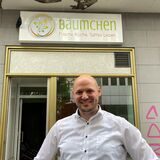 Oliver Bülskämper hat ein Konzept für das inklusive Café „Bäumchen“ entwickelt, das im Brückviertel eröffnen wird. Bis zur Eröffnung ist aber noch einiges zu tun.