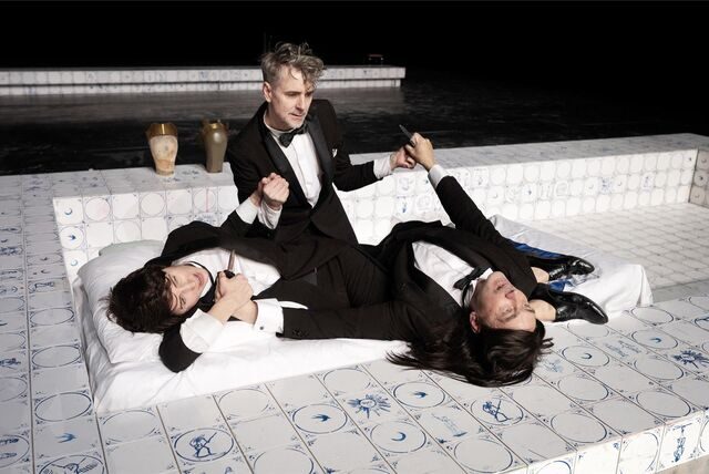 Jena Harzer (M.), Maria Galic und Stefan Hunstein in „Macbeth“