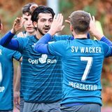Elvis Shala (2.v.r.) ist neuer Zweiter der Castrop-Rauxeler Torjägerliste.