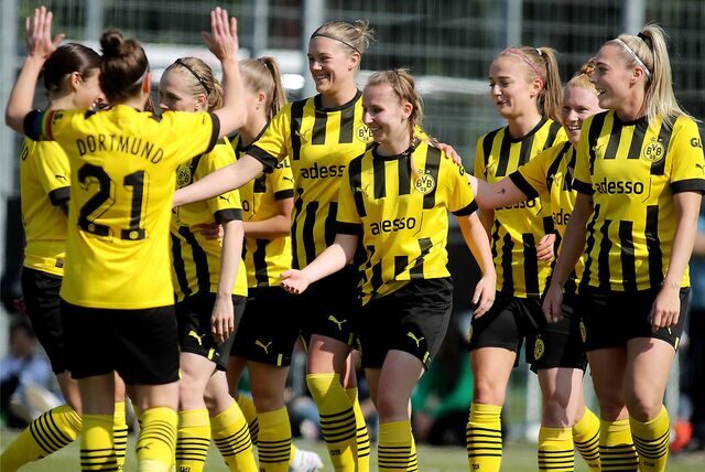 Borussia Dortmund hat den Fußball-Kreispokal gewonnen.