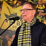 Gerd Kolbe führt am Freitagabend durch die Konzertlesung „Die wunderbare Welt des BVB“ im Holzwickeder Emschersaal.