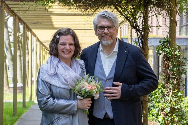 Die Musik brachte sie zusammen: Sandra (geborene Krause) und Markus Rüther haben am Standesamt Castrop-Rauxel geheiratet.