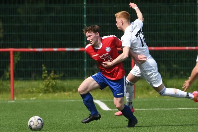 Der FC Castrop-Rauxel wahrte seine Chance auf den zweiten Platz in der Bezirksliga-Endabrechnung durch ein 4:2 gegen den TuS Heven.