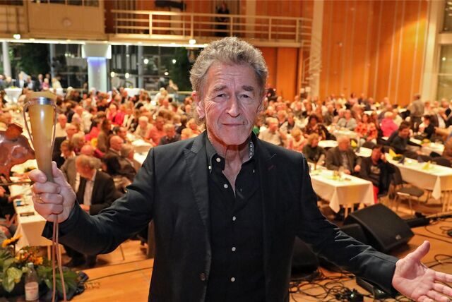 Rockstar Peter Maffay, der in der Stadthalle jüngst das Heerener Horn erhielt, kehrt zurück nach Kamen. Er bereitet sich in Heeren-Werve auf seine neue Tour vor.