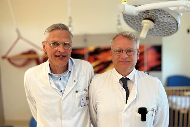 Dr. Michael Glaßmeyer (l.) geht, Dr. Christoph Hemcke kommt: Chefarzt-Wechsel an der Klinik für Frauenheilkunde und Geburtshilfe am Rochus-Hospital in Castrop-Rauxel.