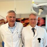 Dr. Michael Glaßmeyer (l.) geht, Dr. Christoph Hemcke kommt: Chefarzt-Wechsel an der Klinik für Frauenheilkunde und Geburtshilfe am Rochus-Hospital in Castrop-Rauxel.