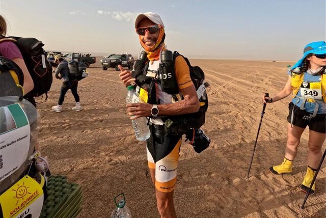 Extremsportler Isa Karabas aus Gladbeck hat den „Marathon des Sables“ 2023 als bester Deutscher gemeistert.