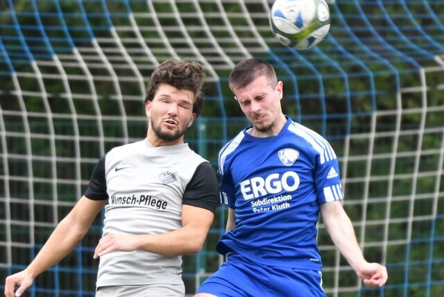 Emre Hamut (l.) hat in Mengede die letzte Gelegenheit, im Trikot des FC Frohlinde aufzulaufen.
