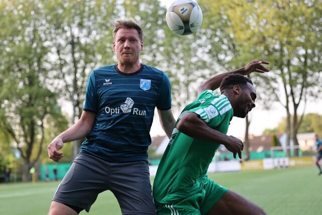 Vier Tore fielen im vorgezogenen Westfalenliga-Spiel zwischen Wacker Obercastrop und dem Holzwickeder SC. Alle in Halbzeit eins.