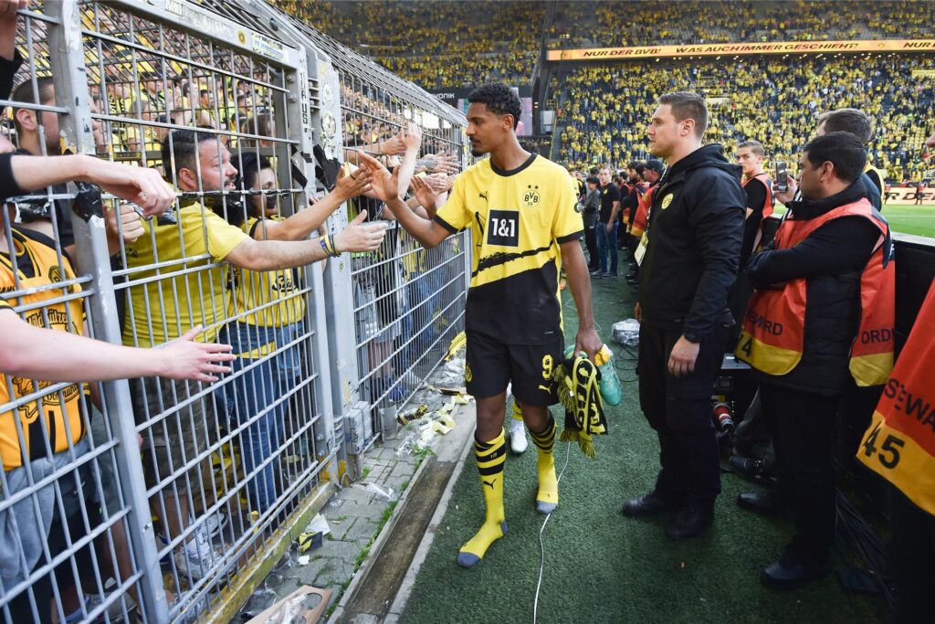 Große Trauer bei den BVB-Profis und Fans.