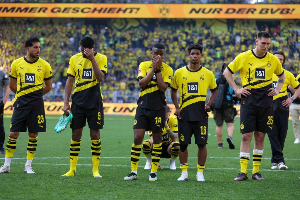 Große Trauer bei den BVB-Profis und Fans.