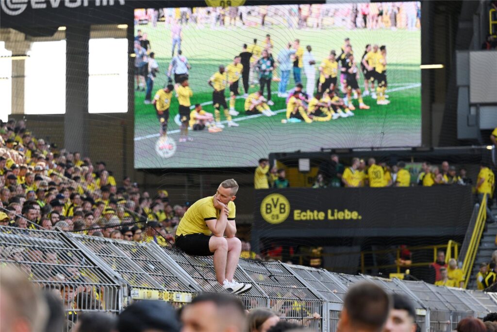 Große Trauer bei den BVB-Profis und Fans.