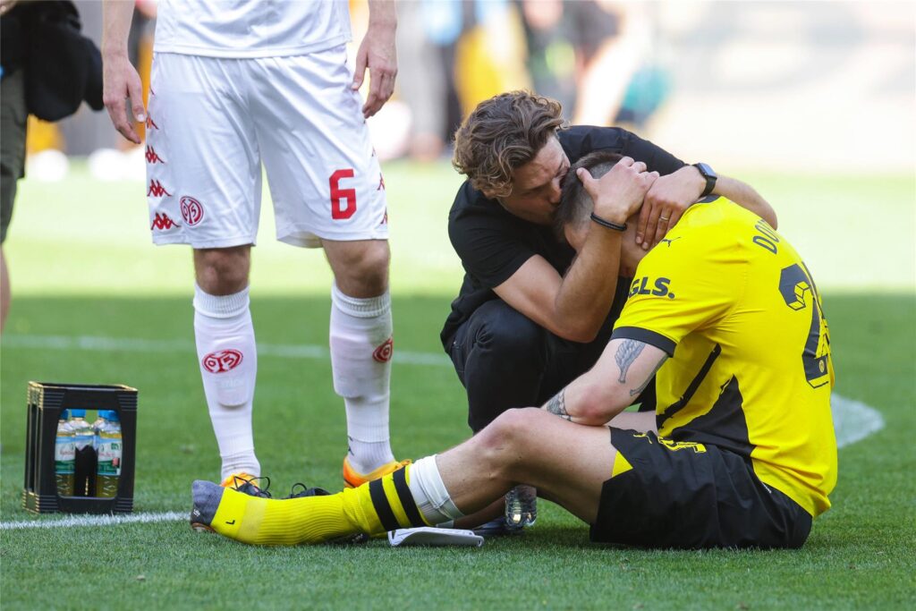 Große Trauer bei den BVB-Profis und Fans.