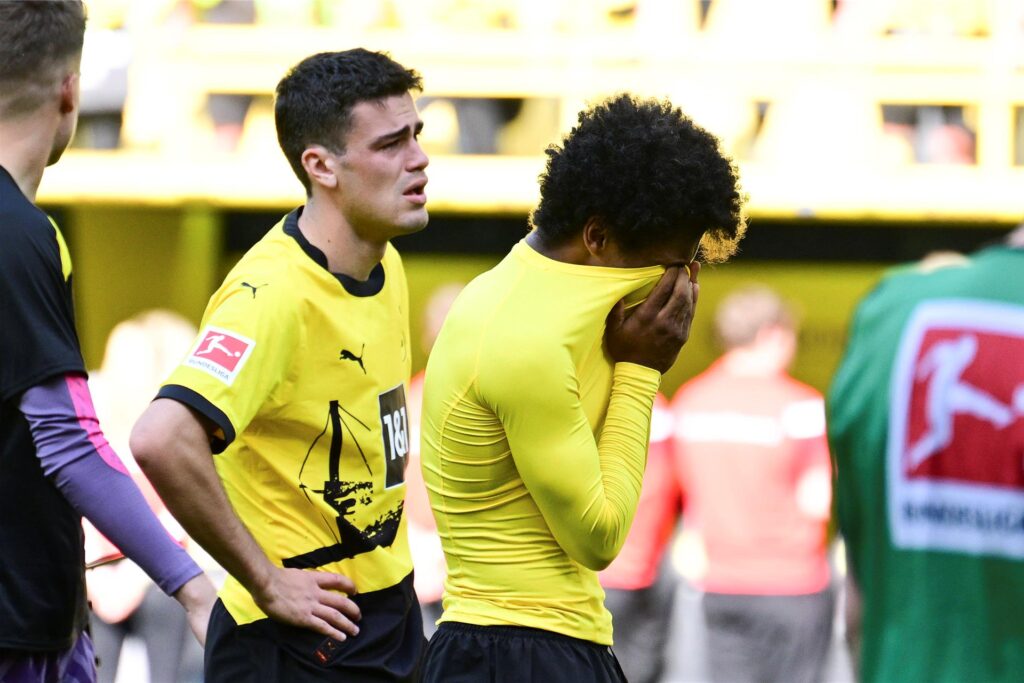 Große Trauer bei den BVB-Profis und Fans.