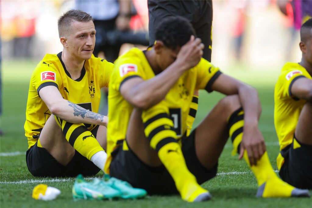 Große Trauer bei den BVB-Profis und Fans.