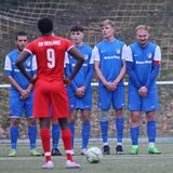 Der FC Frohlinde, hier im Spiel im Februar bei BW Huckarde, pfiff im abschließenden Saisonspiel in Mengede auf dem letzten Loch.