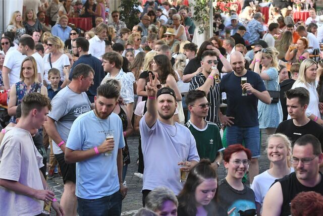 Gäste auf dem Castrop-Rauxeler Stadtfest „Castrop kocht über“
