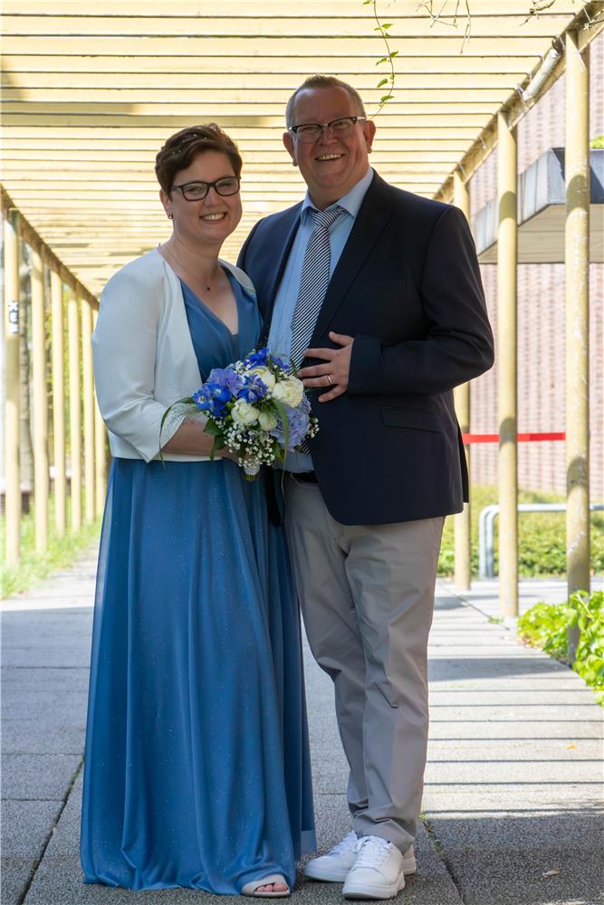 Eveline Klossek und Thomas Schmitt haben sich 2014 kennengelernt. Nun gaben sie sich das Ja-Wort.