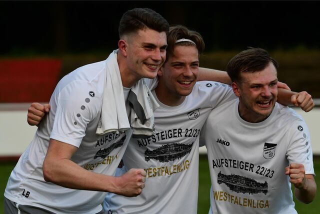 Spieler des FC Nordkirchen jubeln.