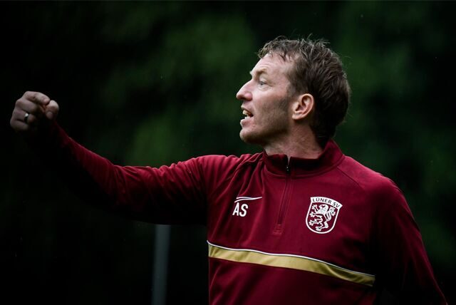 Zurück in die Westfalenliga 2 soll es gehen, wie Trainer Axel Schmeing anzeigt: Der Lüner SV plant erneut einen Staffelwechsel.