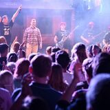 Musiker von Ten Sing Gahlen auf der Bühne vor Publikum