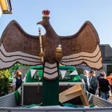 Die Henrichenburger Schützen sind stolz auf ihren Vogel.