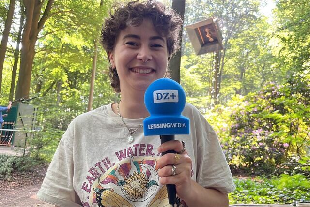 Lisa Wissing berichtete live vom Lembecker Königsschießen.