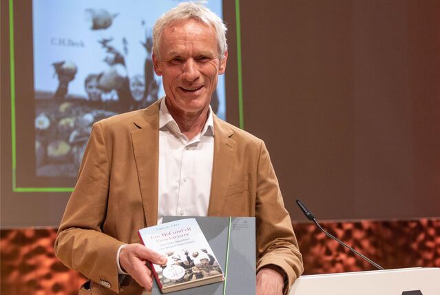 Ewald Frie hat das „Sachbuch des Jahres 2023“ geschrieben. Das Titelfoto des Buches stammt von Helmut Orwat.