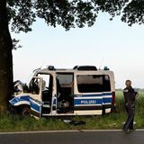 Unfall mit Polizei-Mannschaftswagen