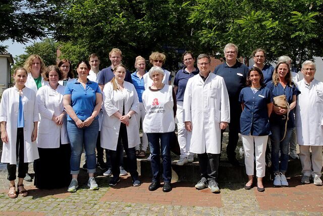 Gruppenbild der Halterner Apothekerinnen und Apotheker.