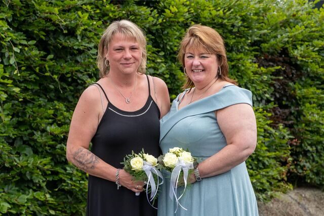 Christine (geborene Jahnke) und Nadine Lewig haben sich auf dem Standesamt Castrop-Rauxel das Ja-Wort gegeben.