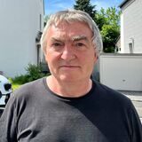 Dirk Strathoff hat auf seinem Wohnhaus in Aplerbeck eine Solaranlage anbringen lassen. Jetzt hat er Ärger mit der beauftragten Firma.